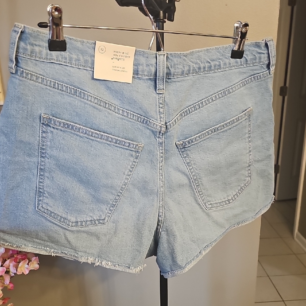 Universal Thread Light Blue Jean Shorts - Picture 3 of 8